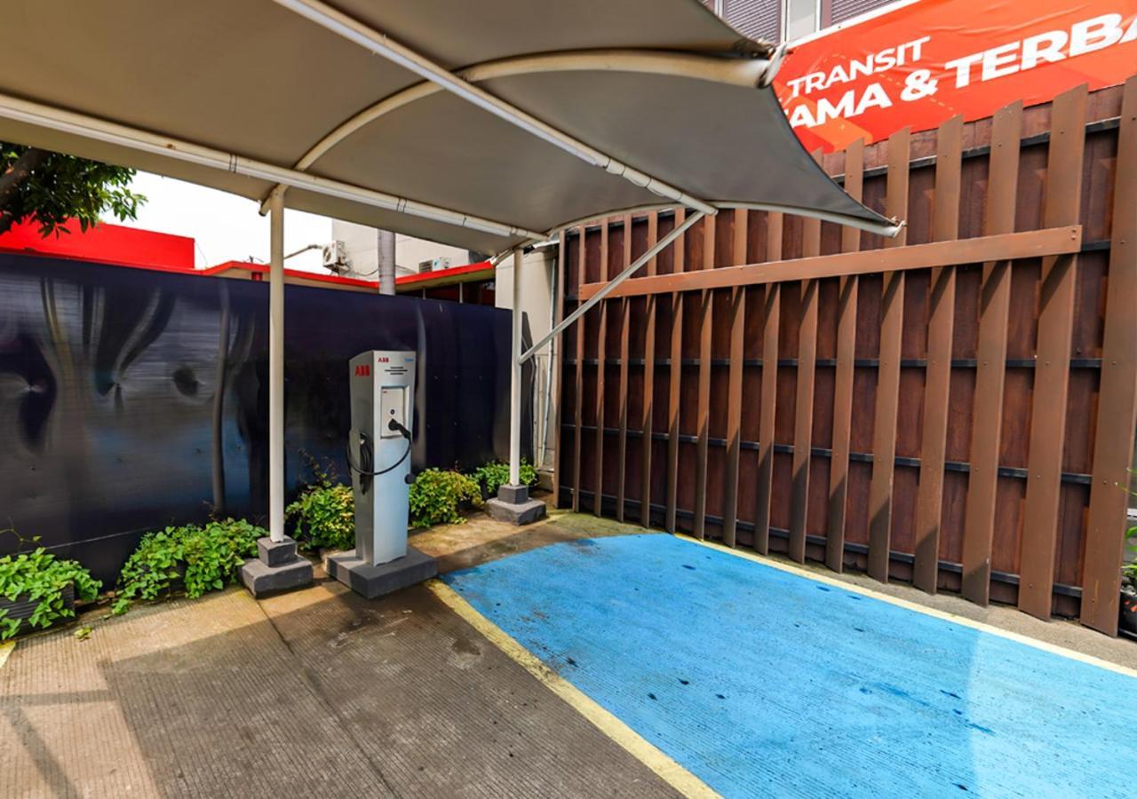 Kedaton 8 Xpress Padurenan Exterior photo